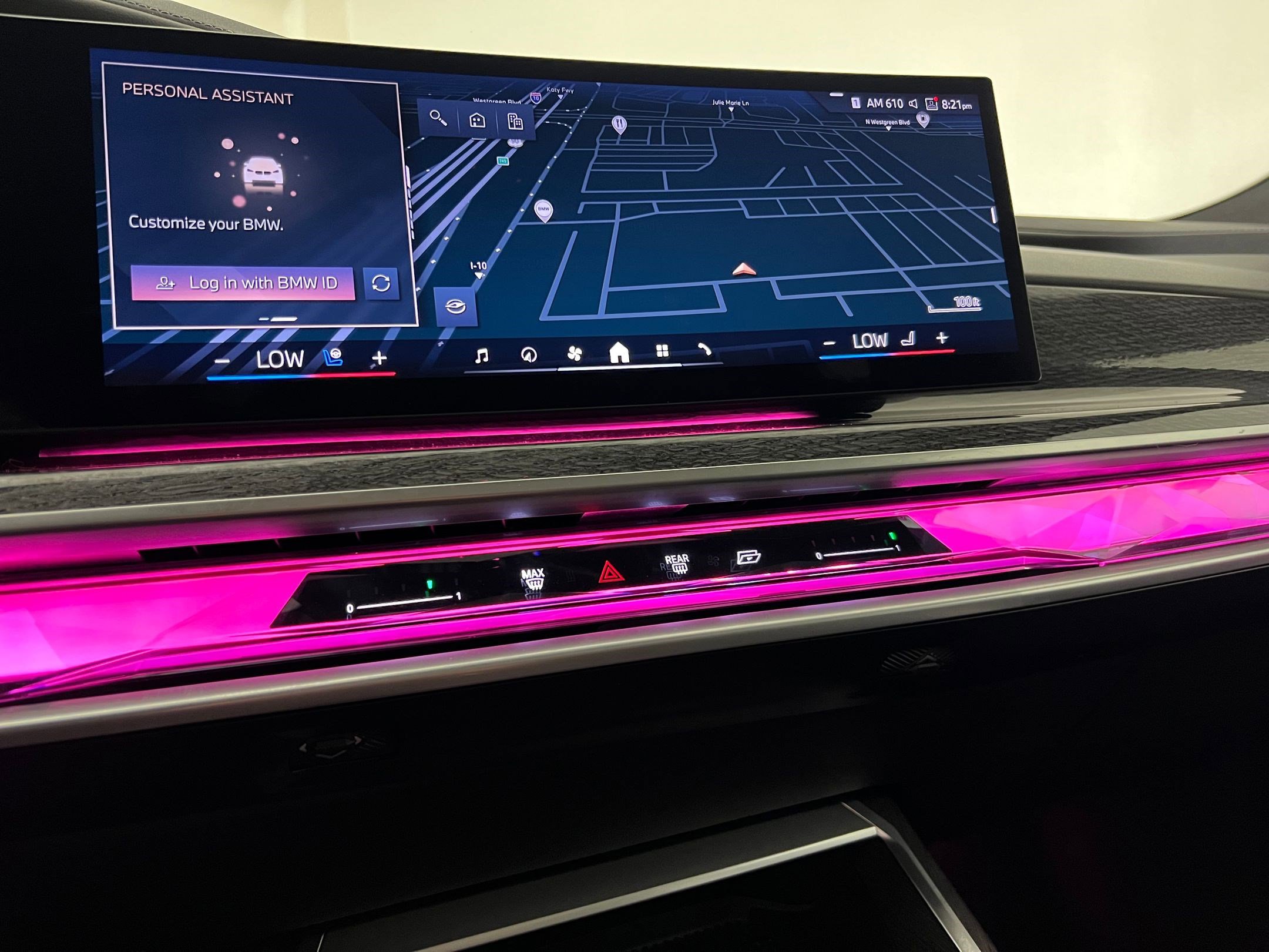 Used 2024 BMW 740i xDrive image 28