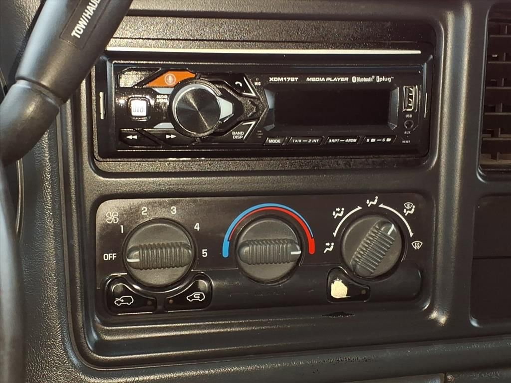 Used 2001 Chevrolet Silverado 1500 LS w/ Firm Ride Suspension Pkg image 20