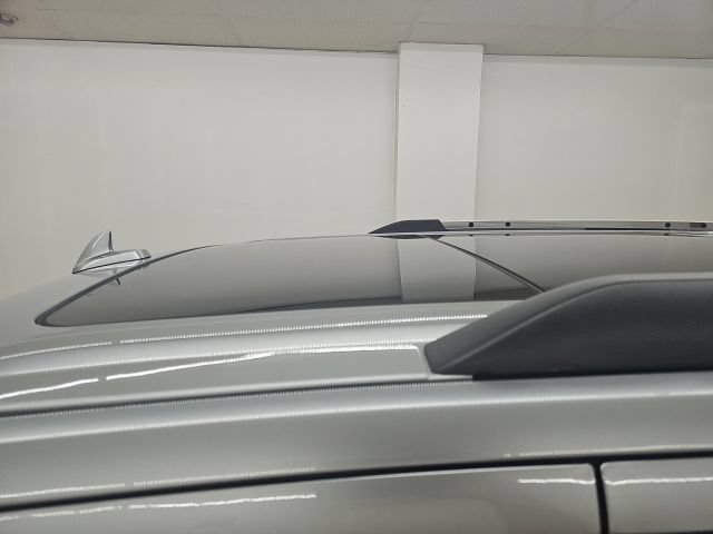 Used 2024 Ford Expedition Limited AWD/4WD image 2