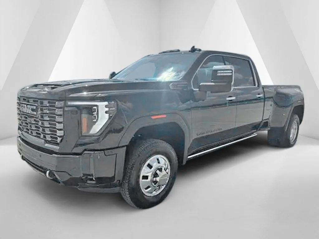 New 2026 GMC Sierra 3500 Denali Ultimate w/ LPO, Black Badging Package AWD/4WD image 3