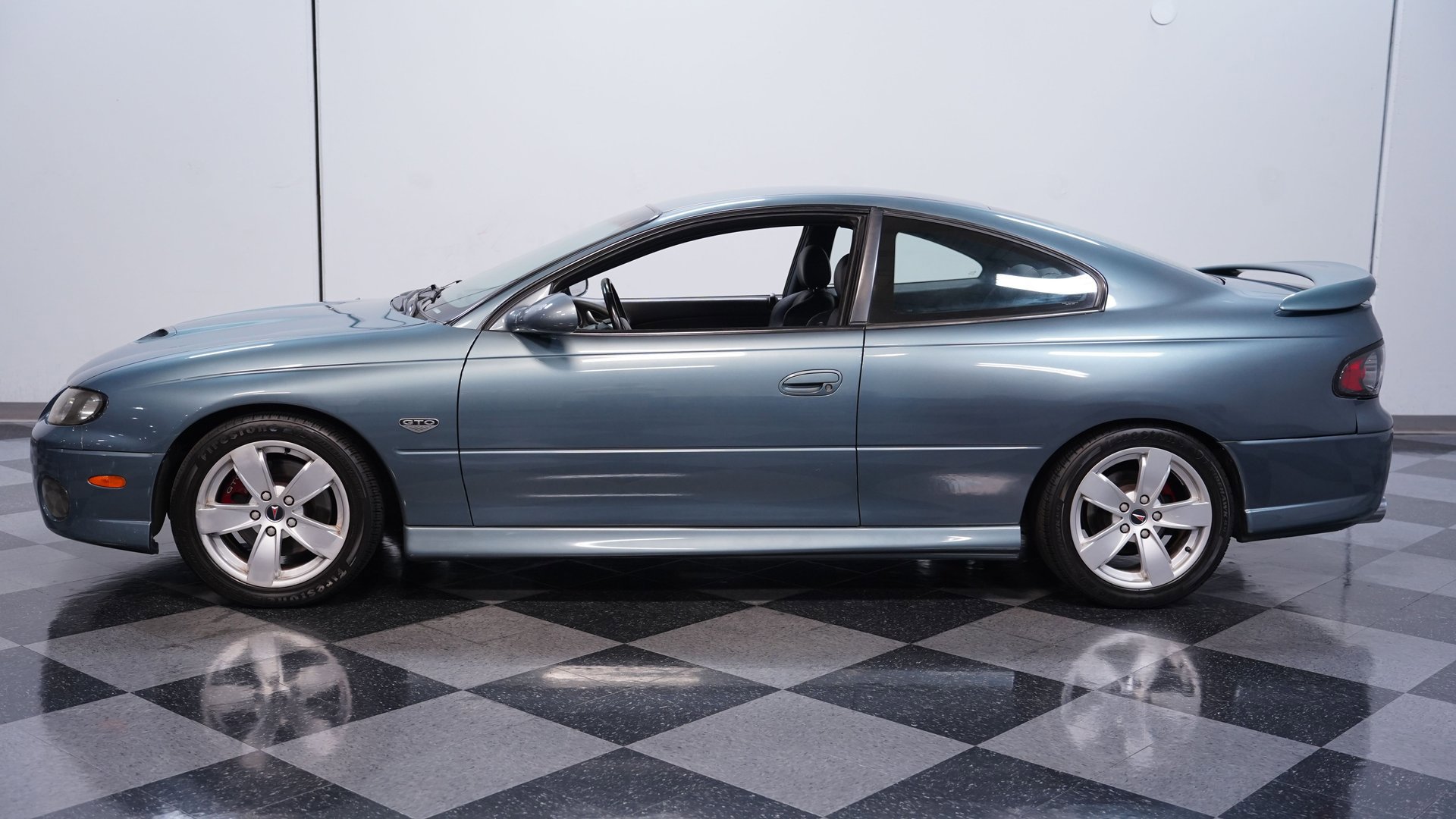 Used 2006 Pontiac GTO image 2