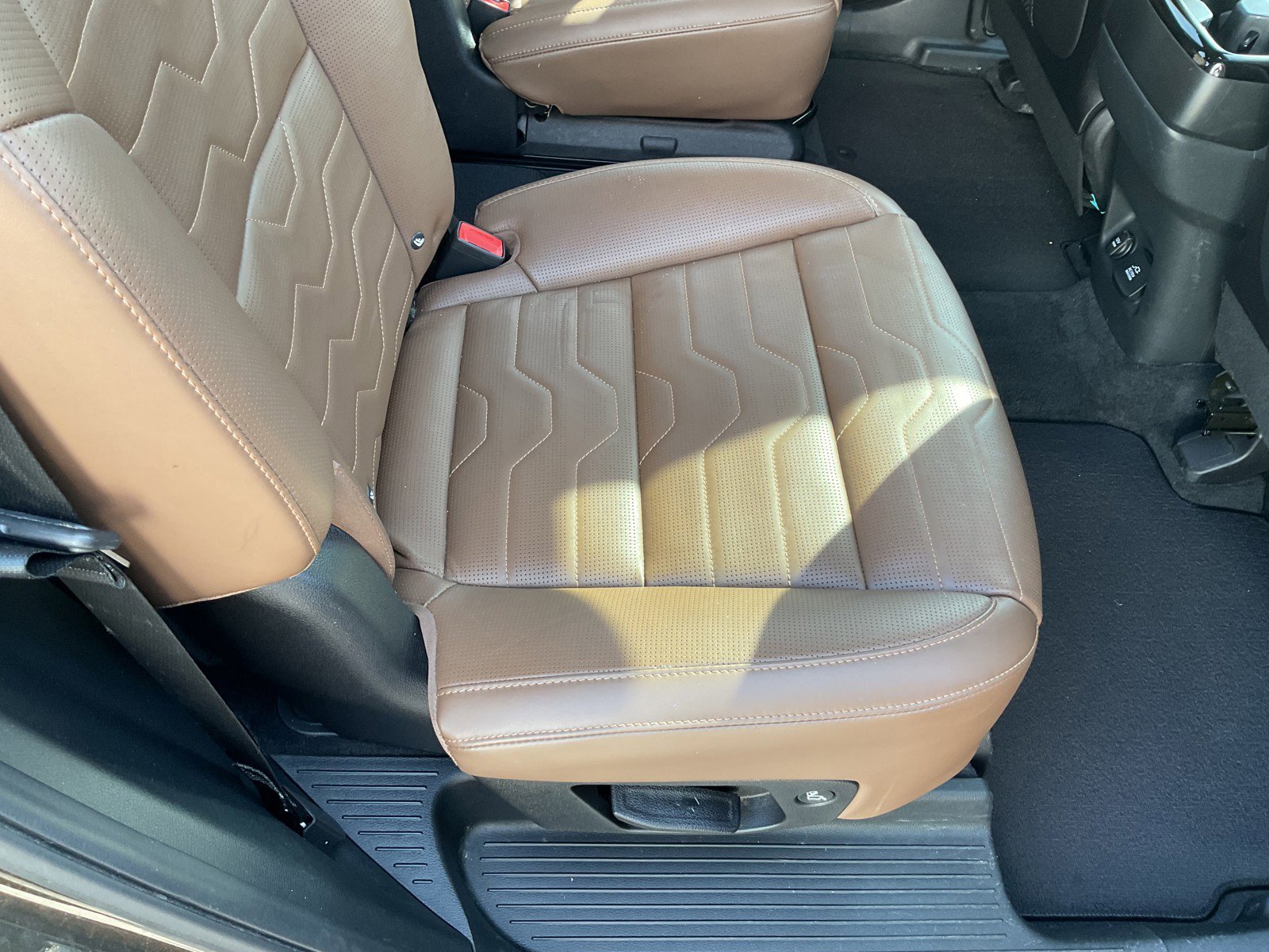 Used 2021 Kia Telluride SX w/ SX Prestige Package image 30