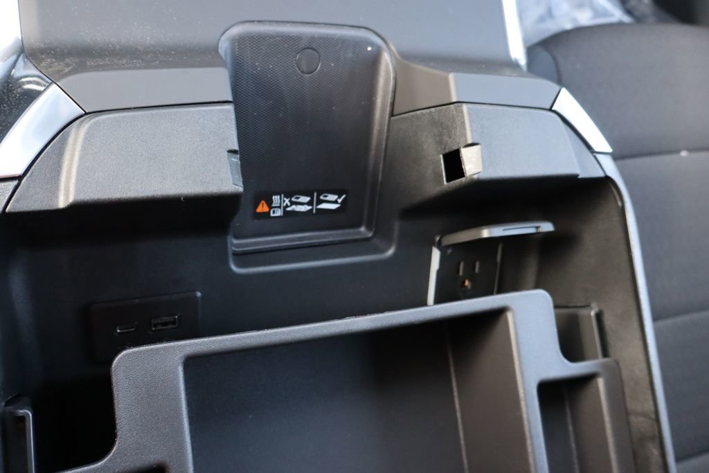 New 2026 Chevrolet Silverado 3500 LT w/ All Star Edition image 15