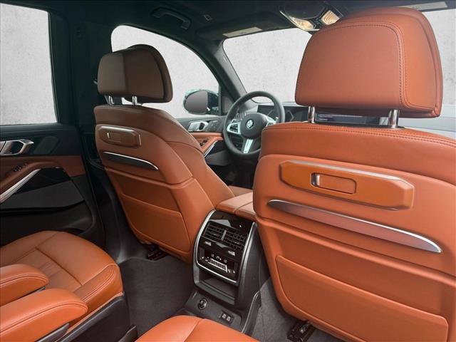 Used 2027 BMW X7 xDrive40i w/ M Sport Package AWD/4WD image 24