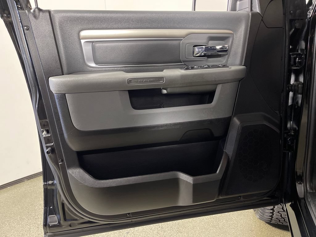 Used 2020 RAM 1500 Warlock RWD image 17
