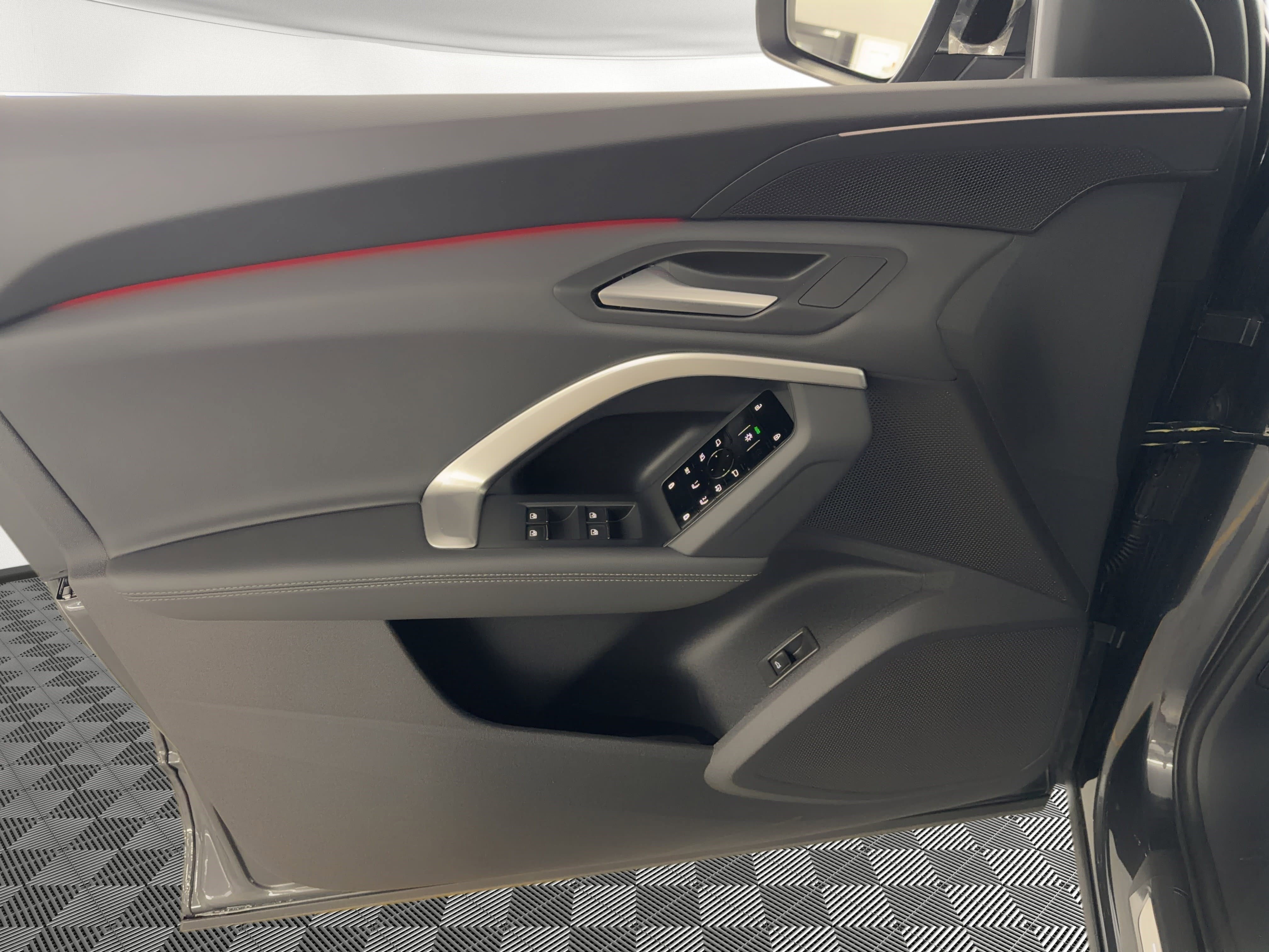 New 2026 Audi Q5 Premium image 14