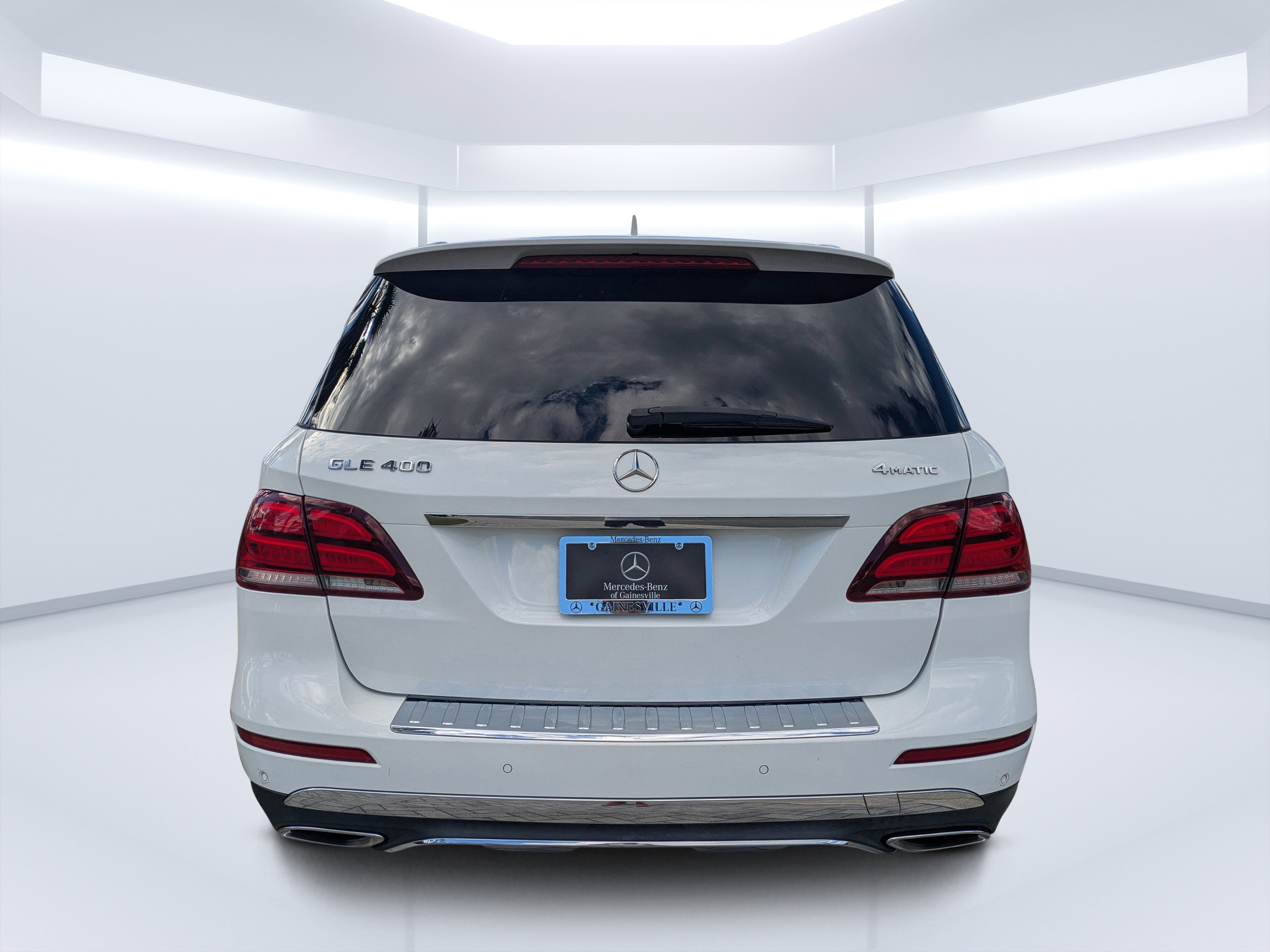 Used 2019 Mercedes-Benz GLE 400 4MATIC image 4