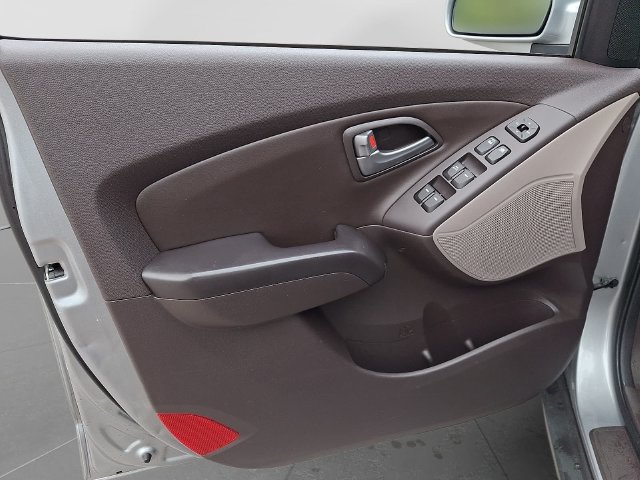 Used 2015 Hyundai Tucson SE AWD/4WD image 14