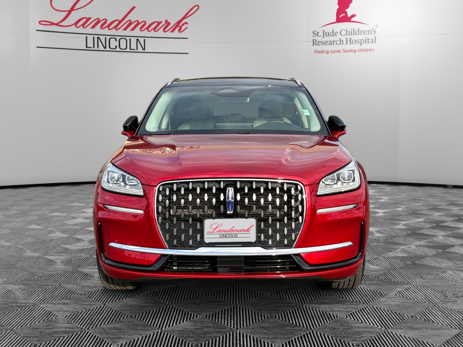 Certified 2024 Lincoln Corsair Grand Touring AWD/4WD image 8