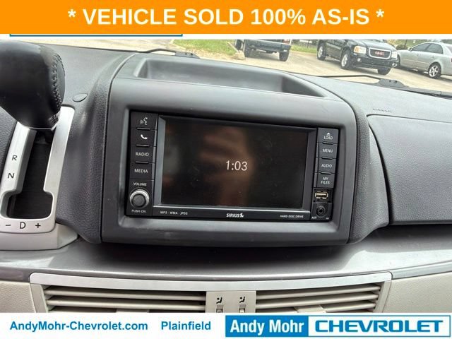 Used 2010 Volkswagen Routan SE FWD image 23