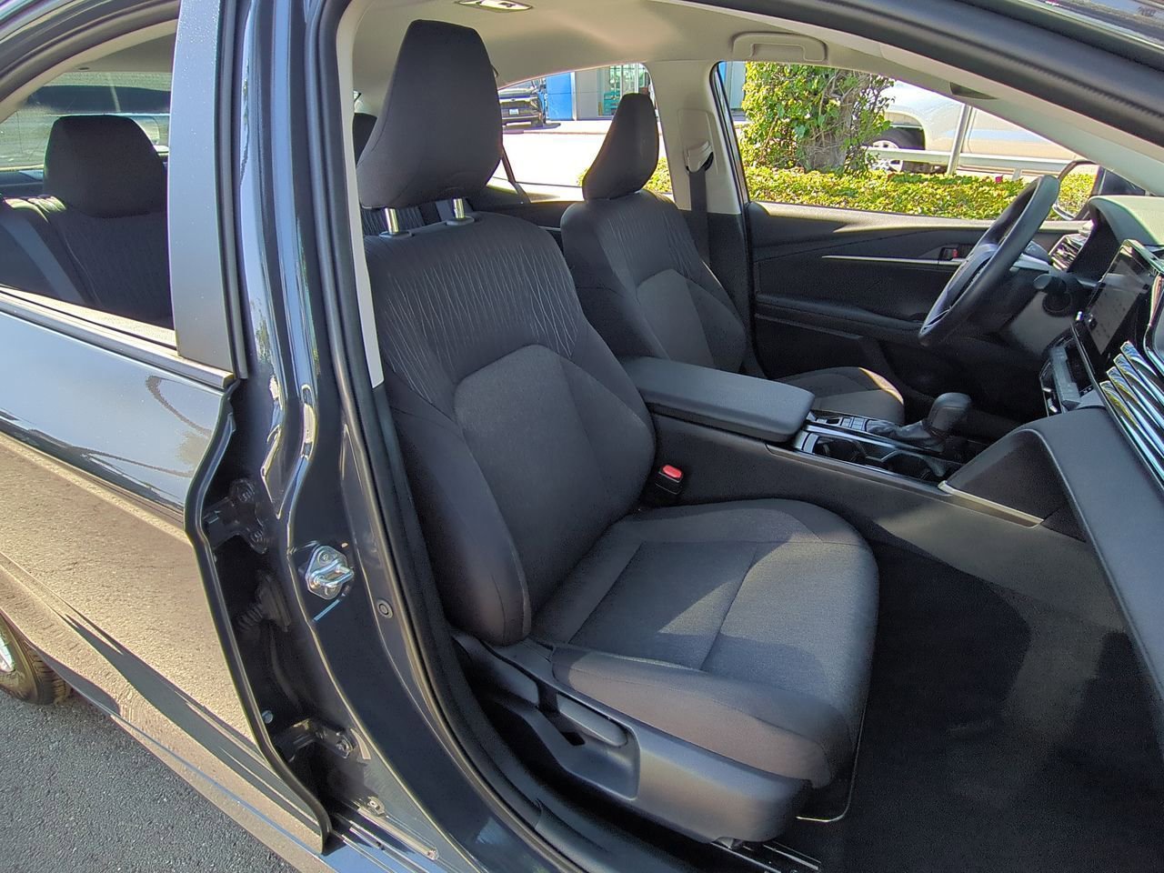 Used 2025 Toyota Camry LE image 26