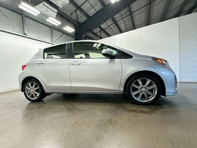 Used 2012 Toyota Yaris SE FWD image 3