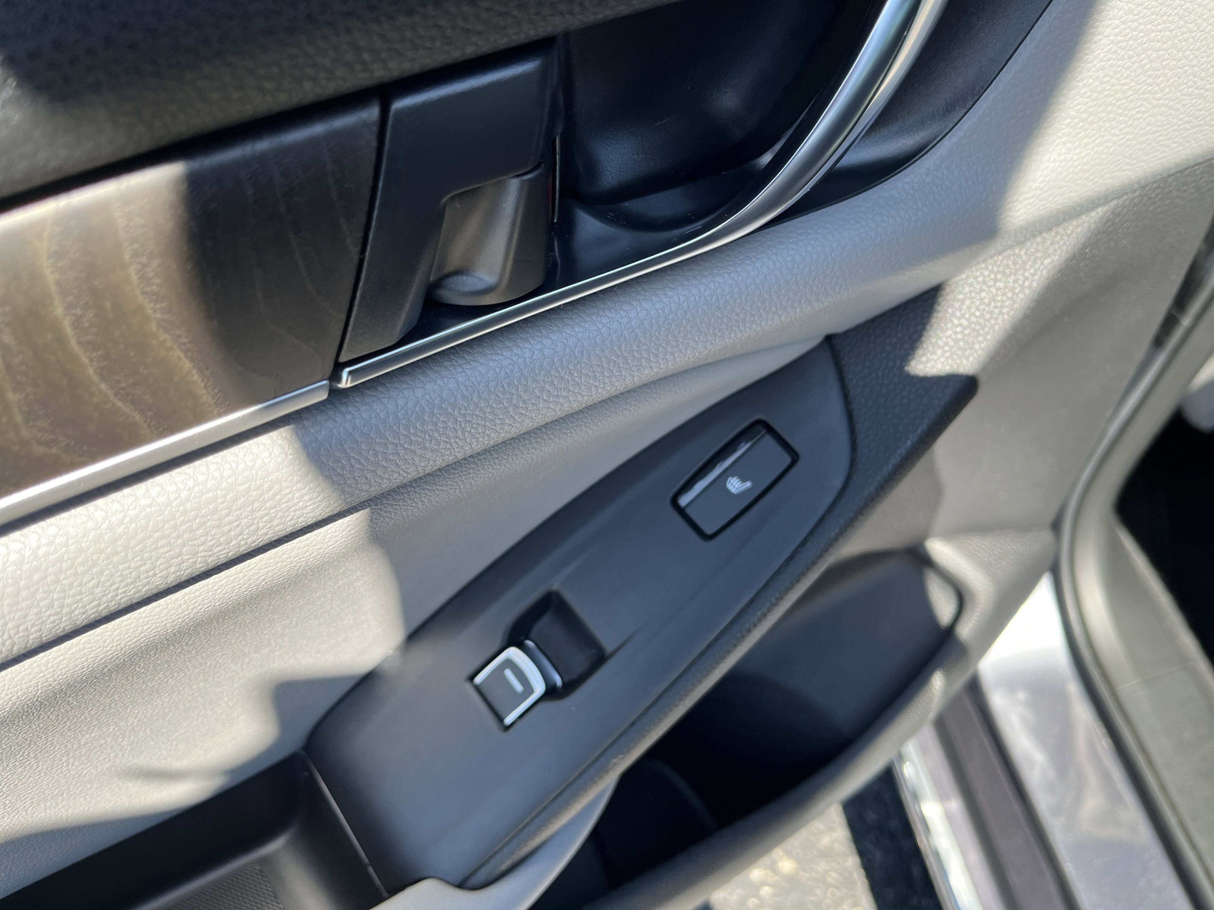 Used 2020 Honda Accord Touring image 14