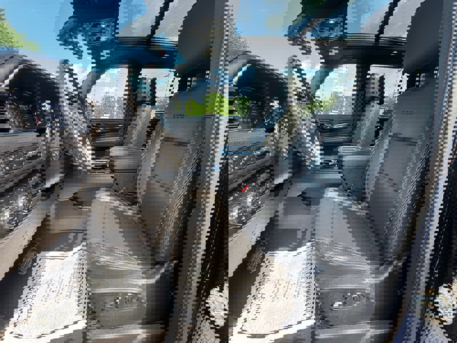 Used 2021 GMC Yukon XL Denali w/ Denali Ultimate Package image 15