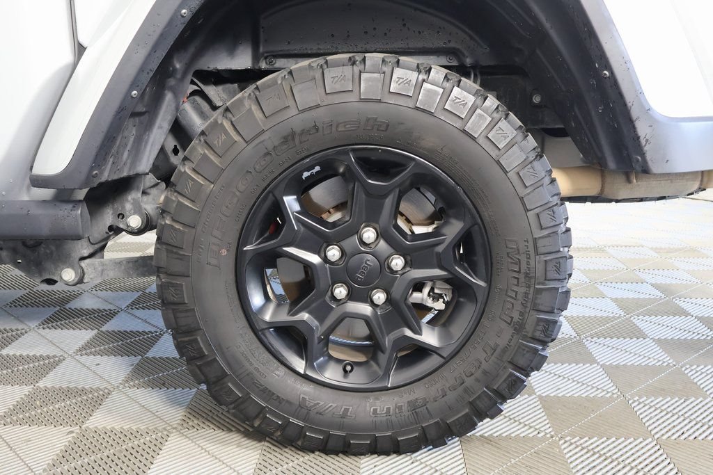 Used 2023 Jeep Gladiator Sport AWD/4WD image 16