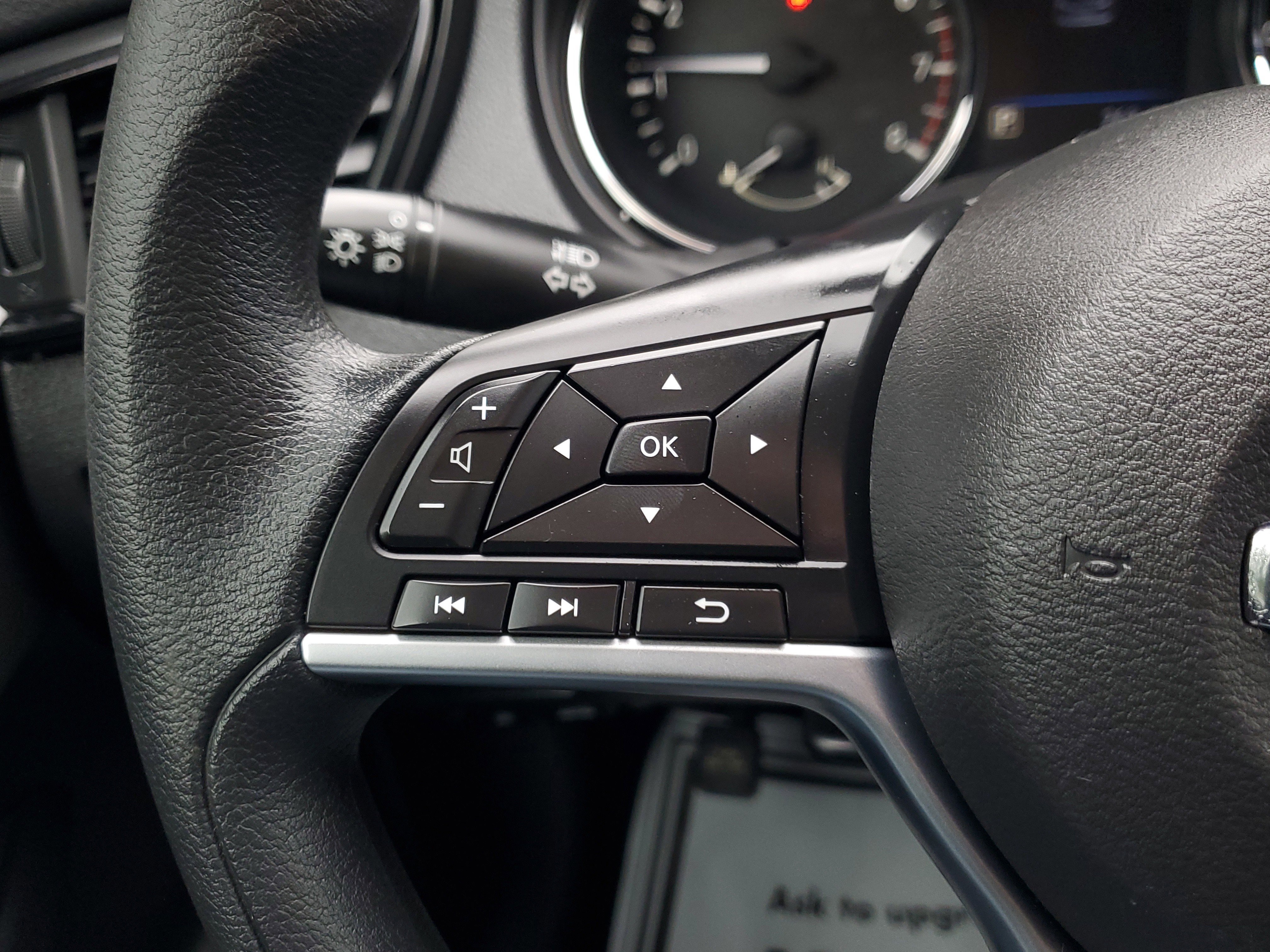 Used 2019 Nissan Rogue Sport S w/ Appearance Package image 23