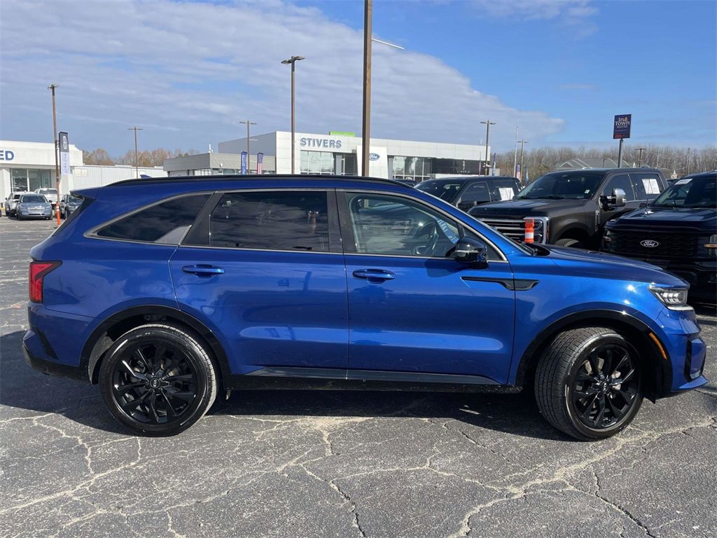Used 2021 Kia Sorento SX image 2