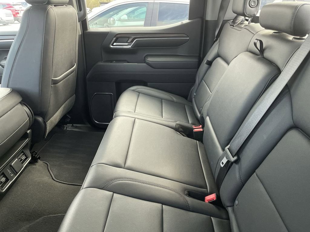 Used 2024 GMC Sierra 1500 SLT image 5