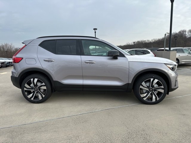 New 2026 Volvo XC40 B5 Plus w/ Protection Package Premier image 8