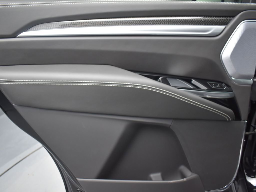 Certified 2025 Cadillac Escalade V w/ LPO, ONYX Package image 27