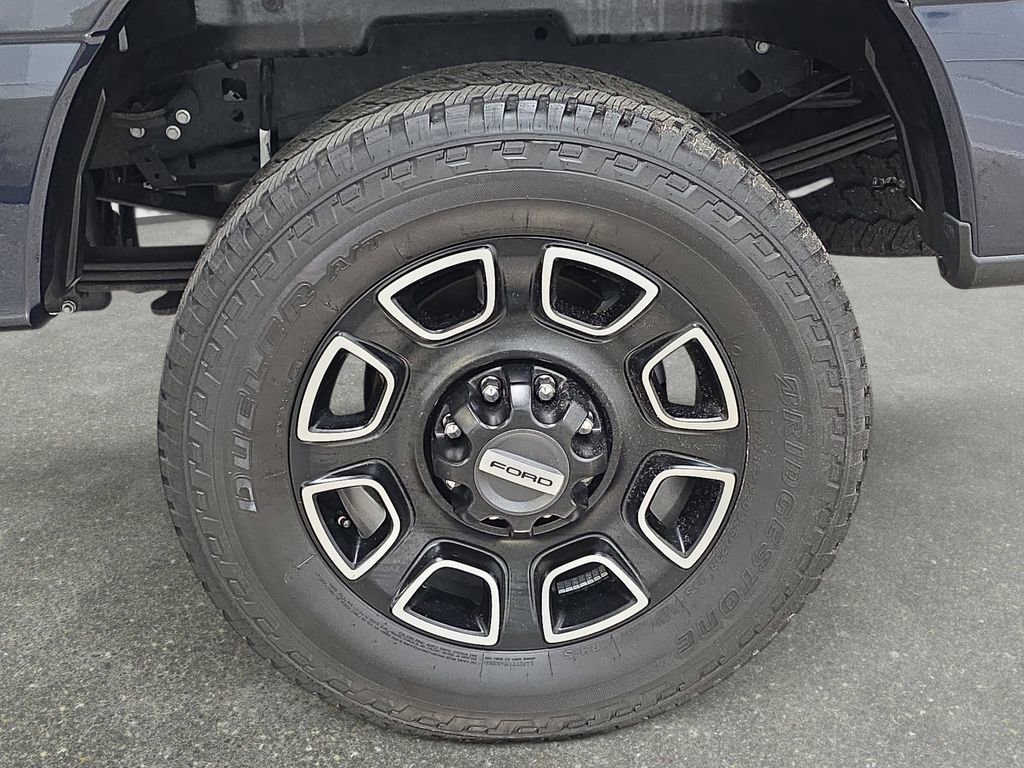Used 2024 Ford F350 Platinum AWD/4WD image 32
