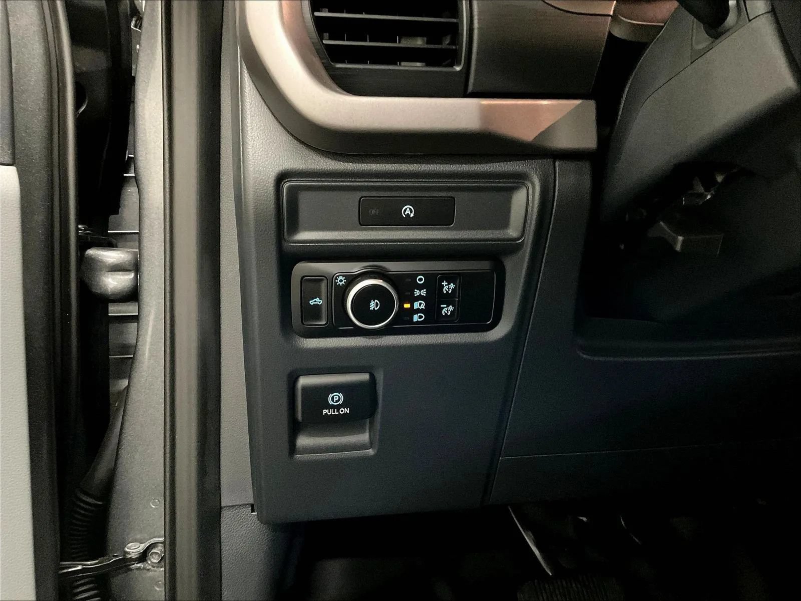 Used 2025 Ford F150 XL w/ Equipment Group 103A High AWD/4WD image 20