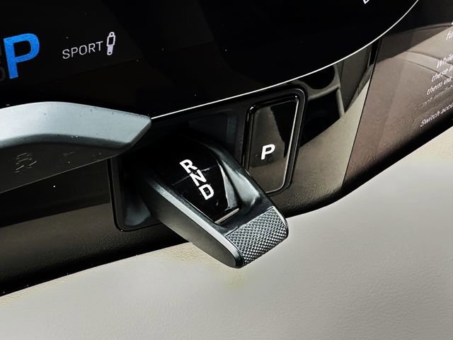 Used 2022 Porsche Taycan 4S image 30