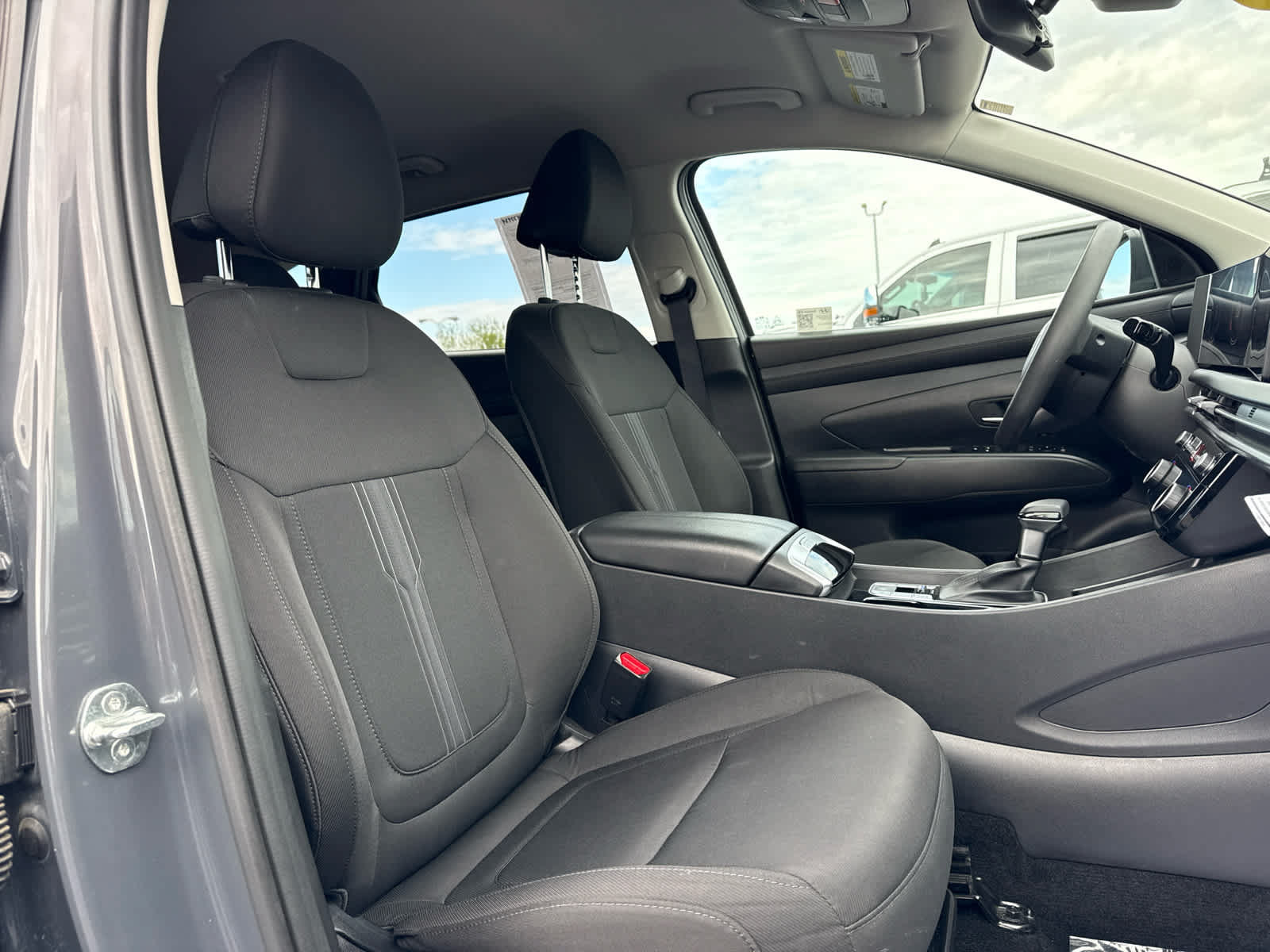 Used 2025 Hyundai Tucson SEL AWD/4WD image 24