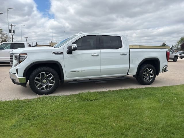 Used 2023 GMC Sierra 1500 SLT w/ SLT Convenience Package AWD/4WD image 9