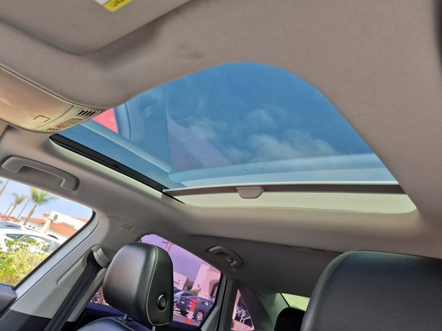 Certified 2022 Volkswagen Jetta SEL FWD image 16