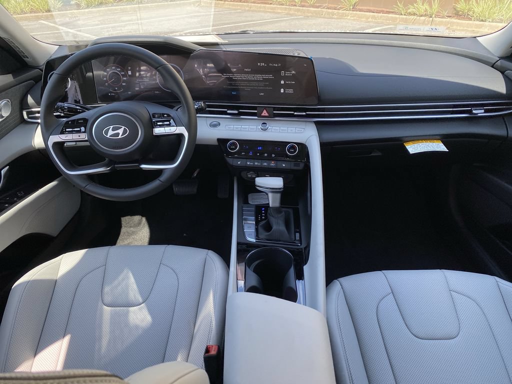 New 2026 Hyundai Elantra Limited FWD image 15