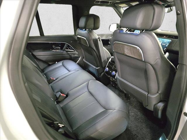 New 2026 Land Rover Range Rover Autobiography AWD/4WD image 11