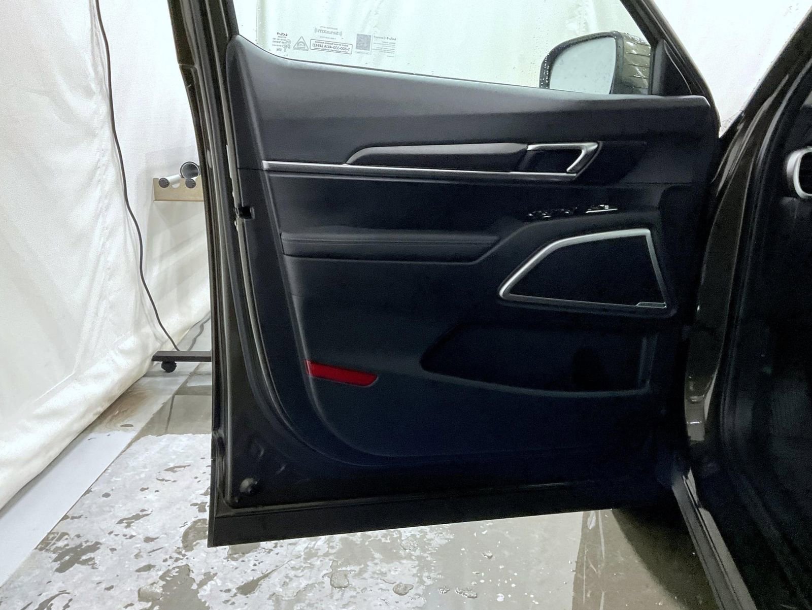 Used 2025 Kia Telluride S AWD/4WD image 10