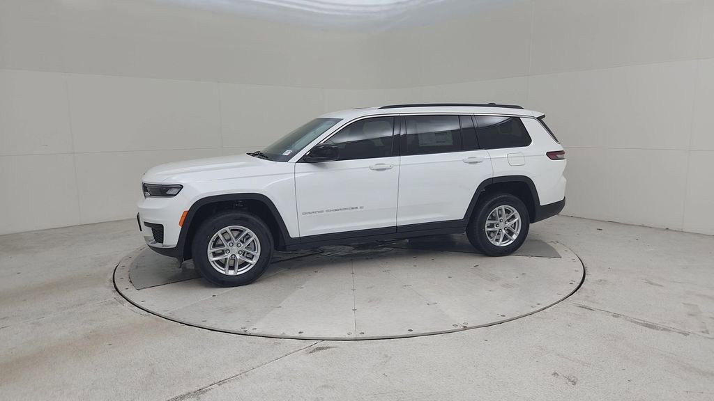 New 2025 Jeep Grand Cherokee L Laredo image 9