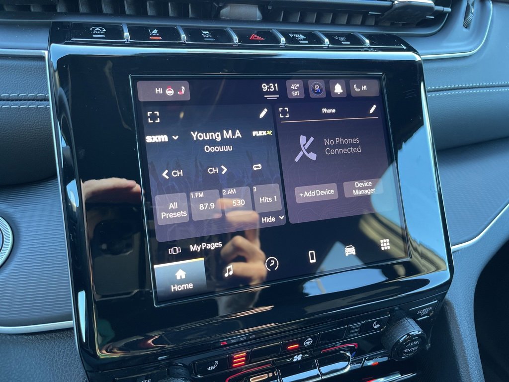 New 2025 Jeep Grand Cherokee L Altitude image 8