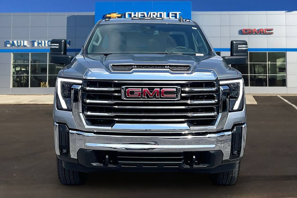 Used 2025 GMC Sierra 2500 SLE AWD/4WD image 2