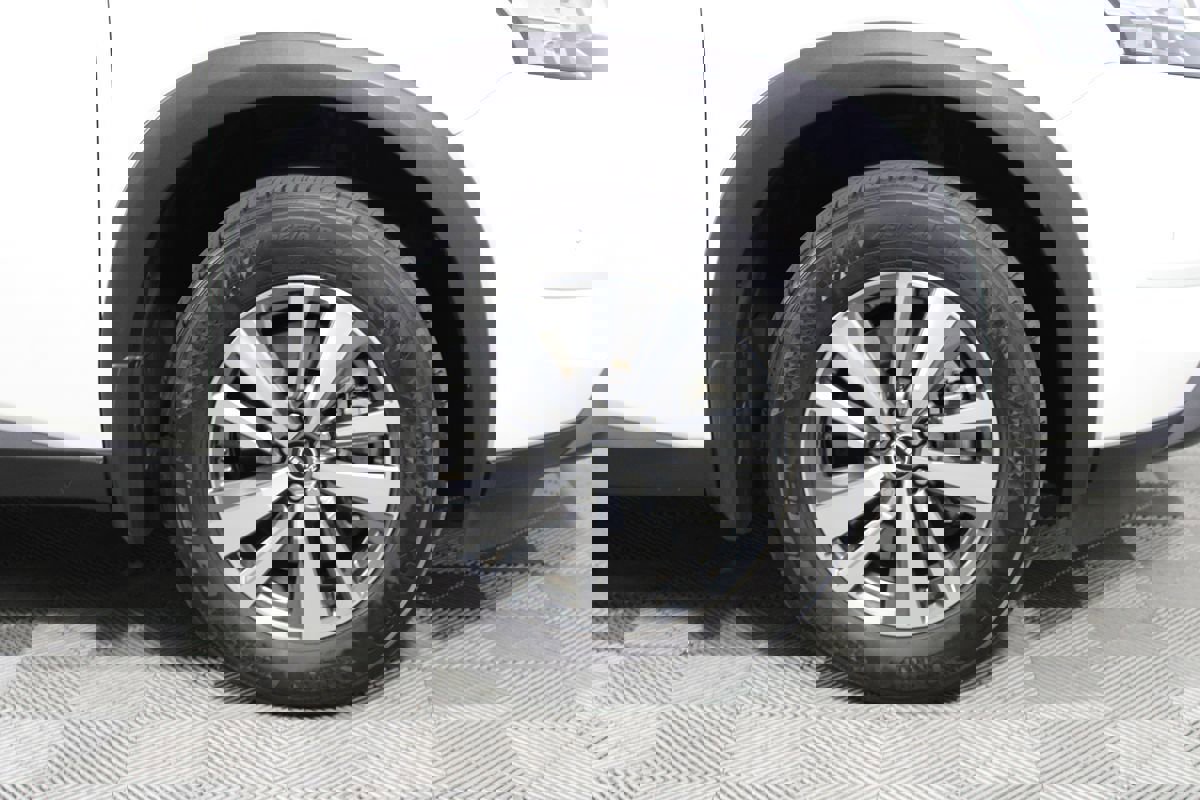 Used 2023 Nissan Pathfinder SL image 15