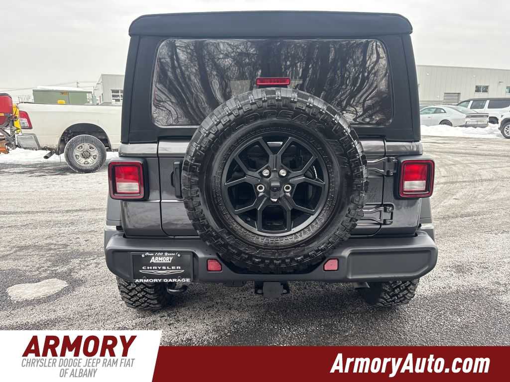 Used 2024 Jeep Wrangler Willys image 5