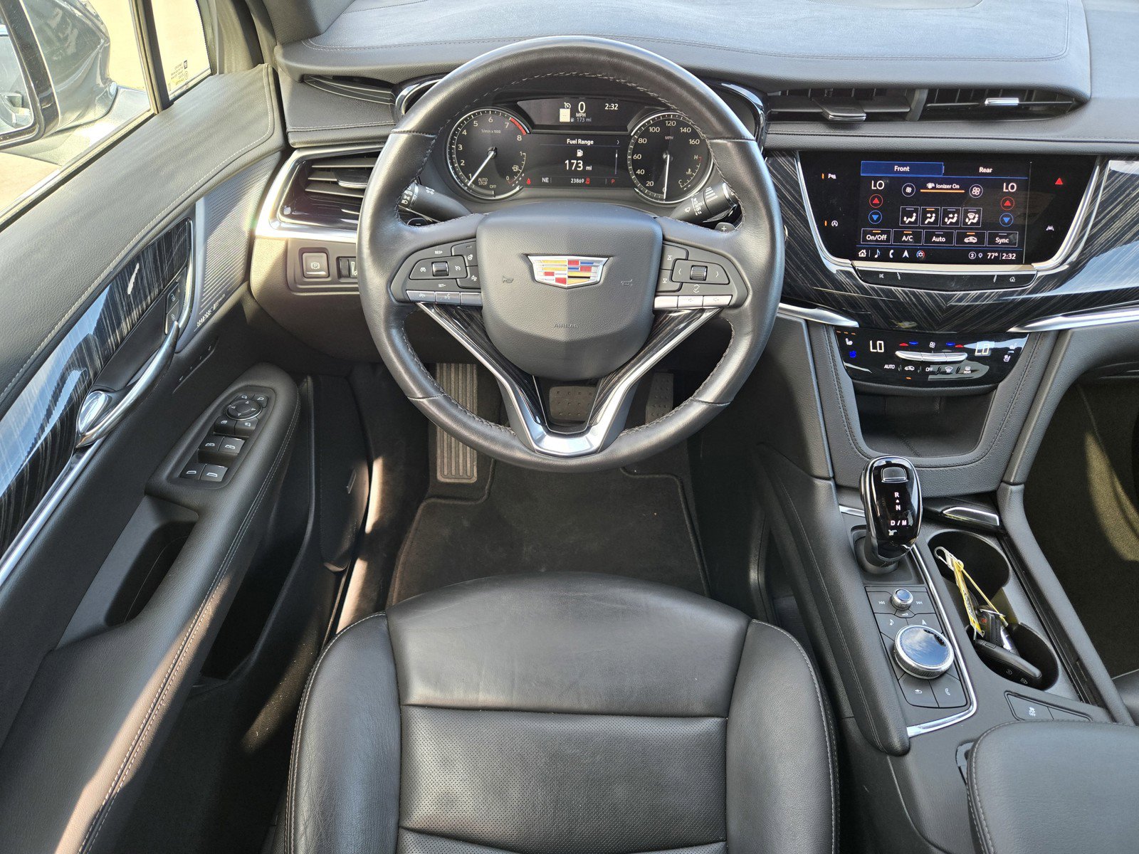 Certified 2025 Cadillac XT6 Premium Luxury image 11