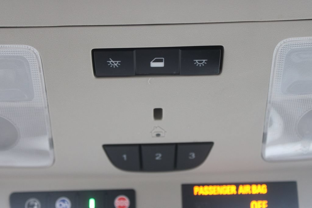 Used 2020 Buick Envision Essence FWD image 59