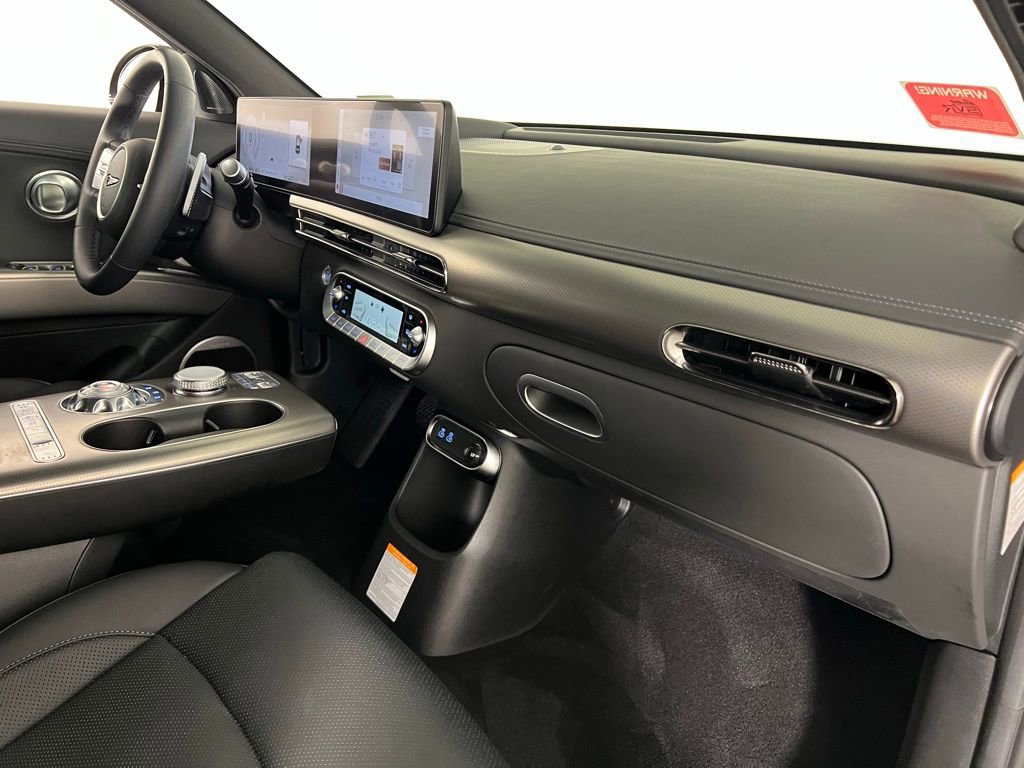 Used 2025 Genesis GV60 Advanced image 34