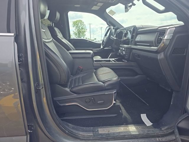 Used 2024 Ford F350 Platinum w/ Tremor Off-Road Package AWD/4WD image 7