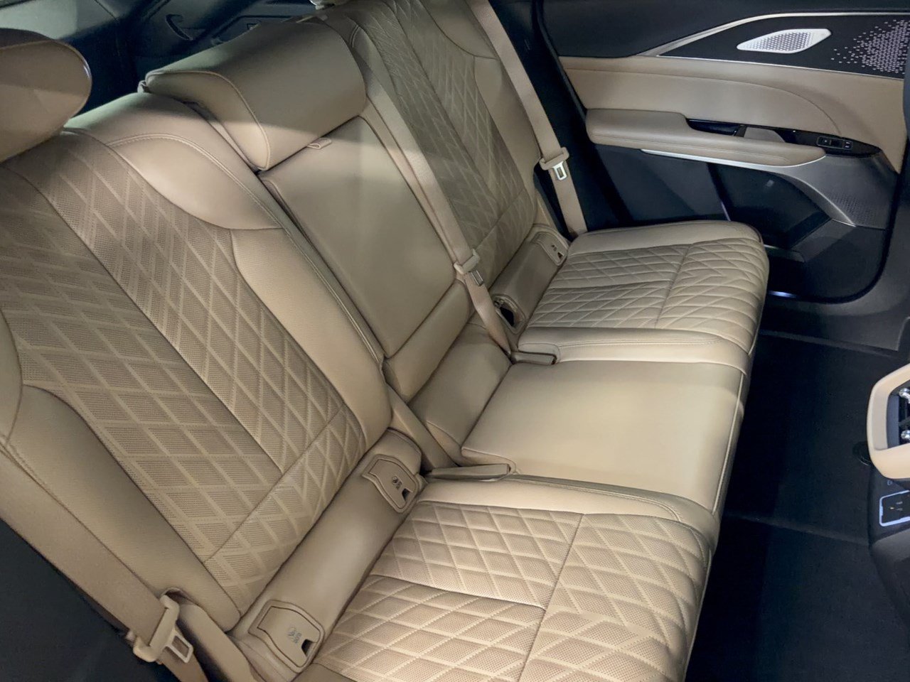 Used 2024 Cadillac Lyriq Sport w/ Nappa Leather Package AWD/4WD image 29