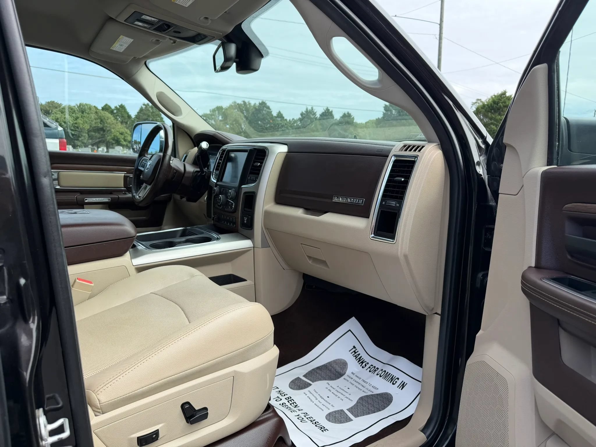 Used 2016 RAM 2500 Laramie RWD image 28