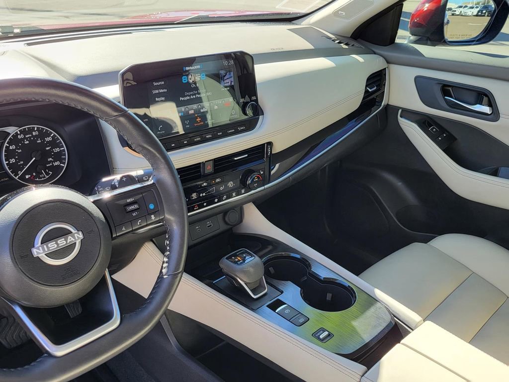 Used 2023 Nissan Rogue SL w/ SL Premium Package image 26