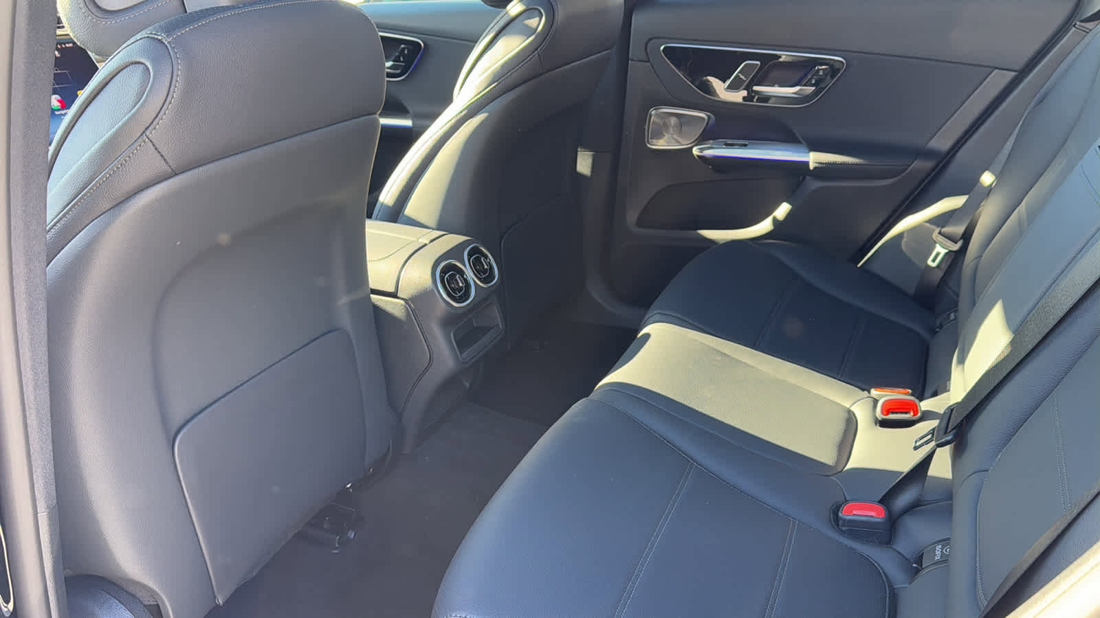 New 2026 Mercedes-Benz GLC 300 4MATIC image 30