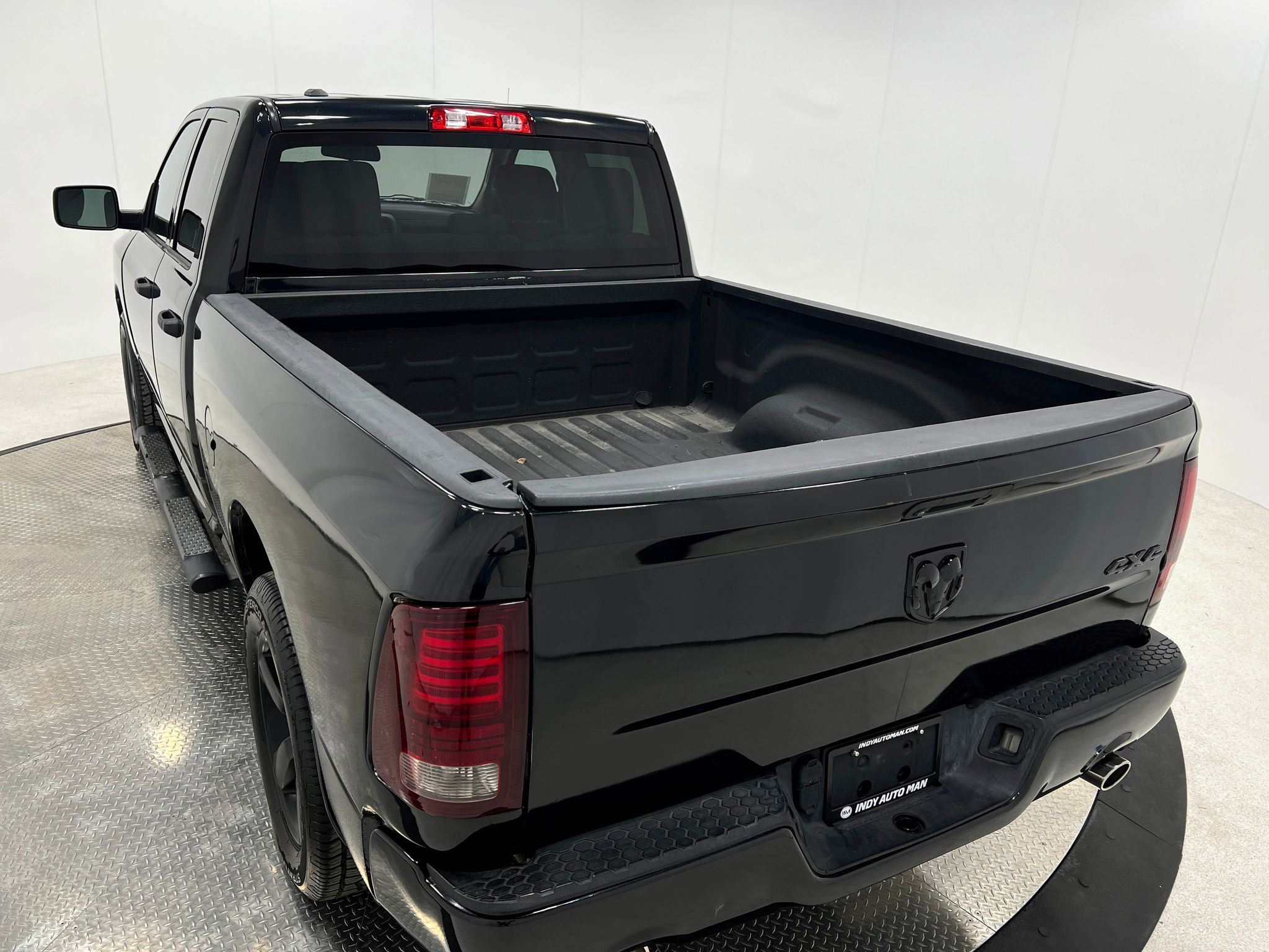 Used 2015 RAM 1500 Express w/ Black Ram 1500 Express Group AWD/4WD image 26