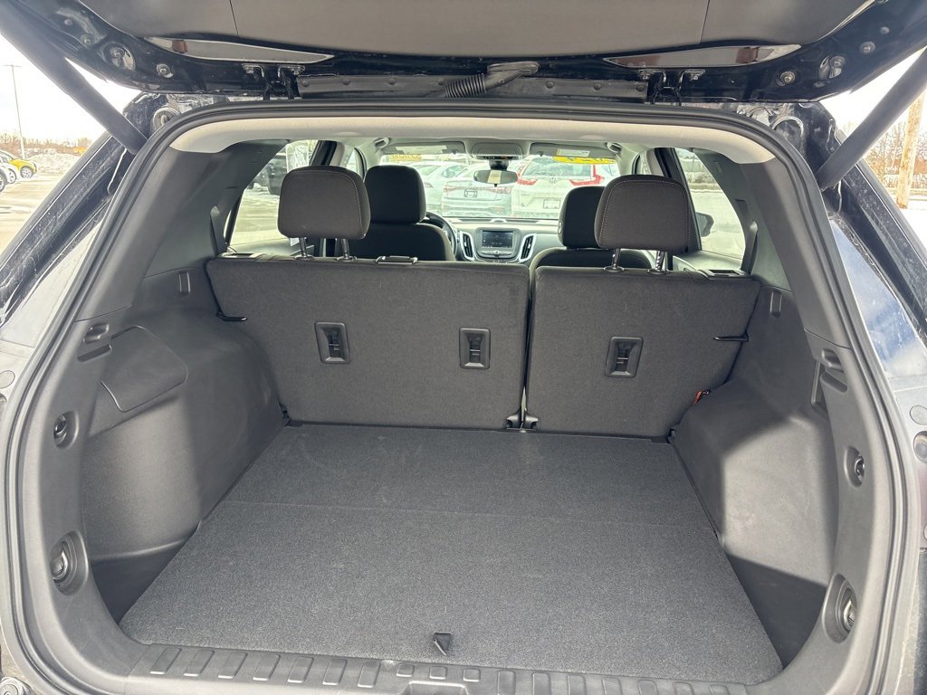 Used 2024 Chevrolet Equinox LT w/ LPO, Floor Liner Package image 6