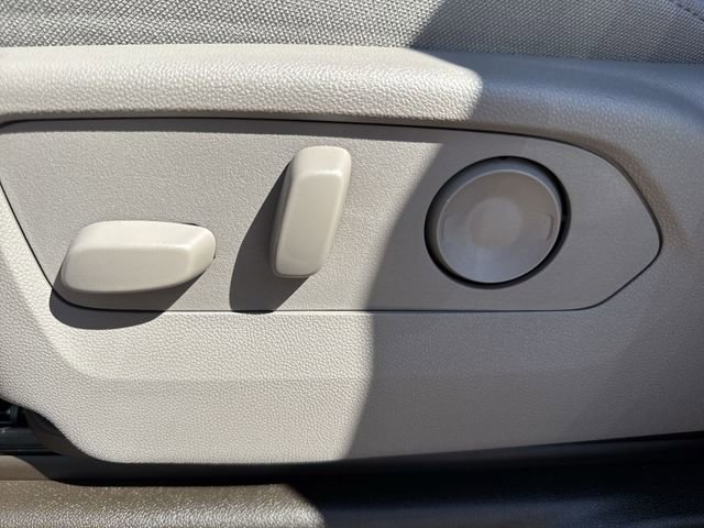 New 2026 GMC Sierra 1500 SLE w/ Preferred Package image 12