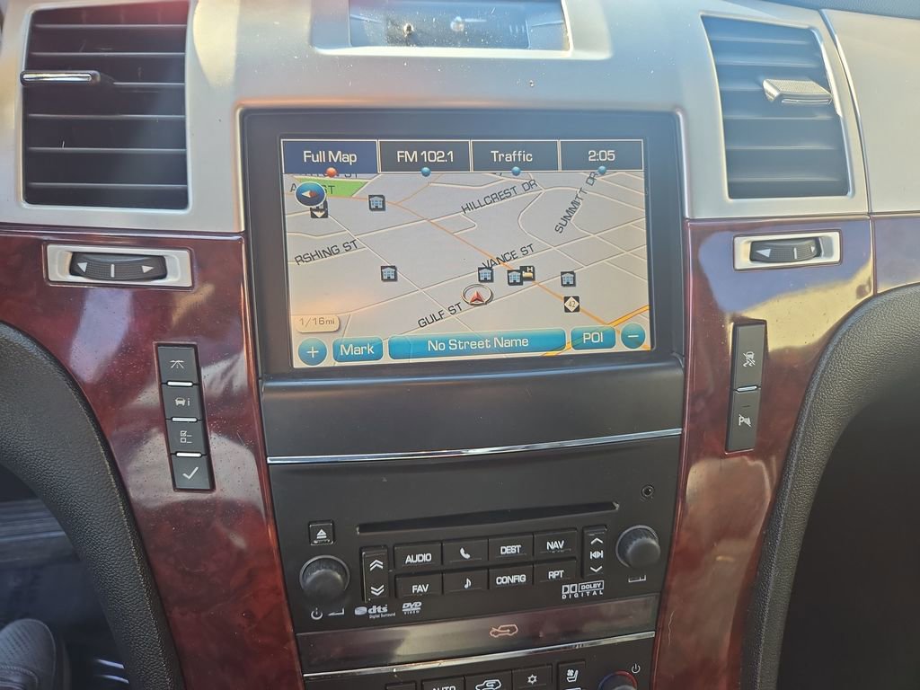 Used 2011 Cadillac Escalade EXT Luxury image 24